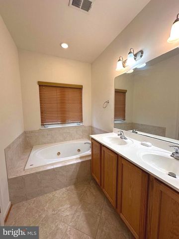 2100 ABBOTTSBURY WAY, Woodbridge, VA 22191