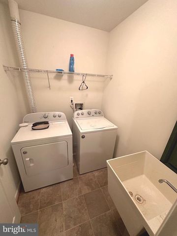 2100 ABBOTTSBURY WAY, Woodbridge, VA 22191