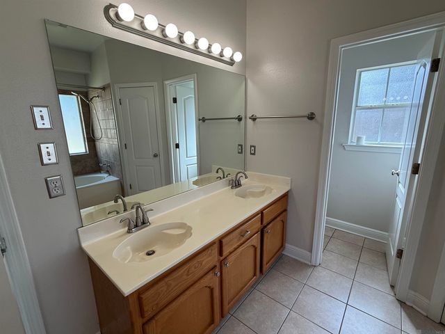 18423 White Oak Dr, Prairieville, LA 70769