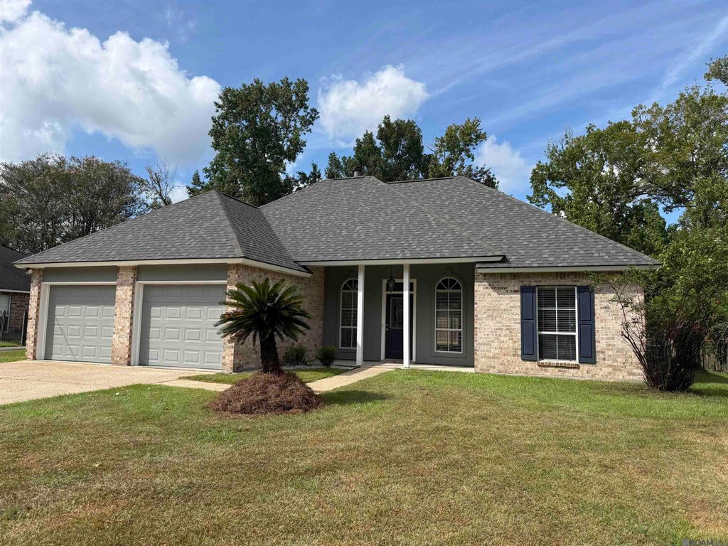 18423 White Oak Dr, Prairieville, LA 70769