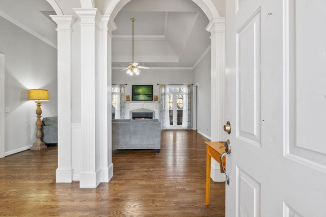 2402 Verona Pl, Murfreesboro, TN 37130