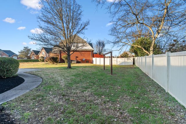 2402 Verona Pl, Murfreesboro, TN 37130