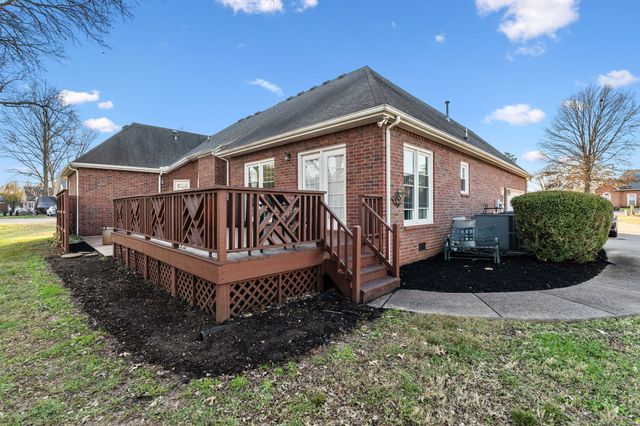 2402 Verona Pl, Murfreesboro, TN 37130