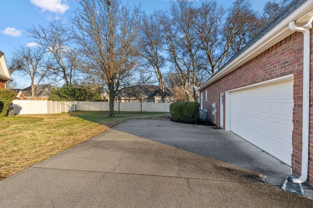 2402 Verona Pl, Murfreesboro, TN 37130