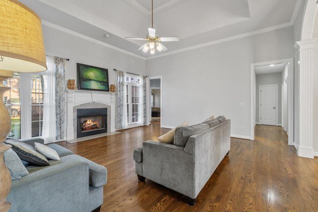 2402 Verona Pl, Murfreesboro, TN 37130