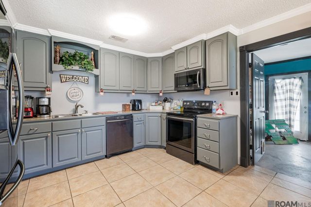 8848 Asphodel St, Denham Springs, LA 70726