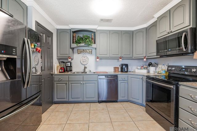 8848 Asphodel St, Denham Springs, LA 70726