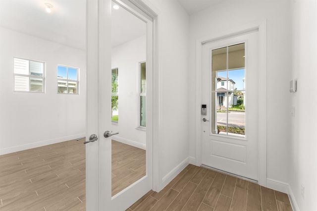861 SW Newfield Avenue, Palm City, FL 34990