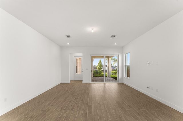861 SW Newfield Avenue, Palm City, FL 34990