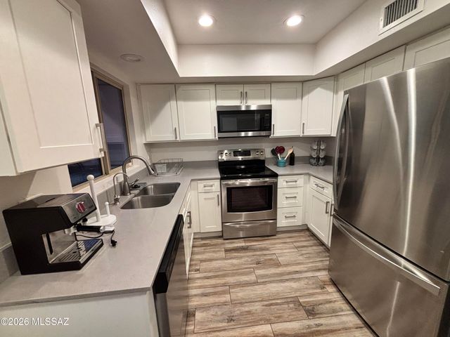 5454 N La Casita Drive, Tucson, AZ 85718