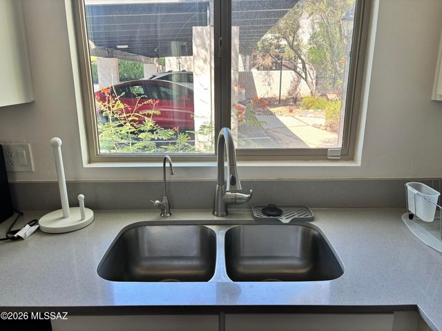 5454 N La Casita Drive, Tucson, AZ 85718