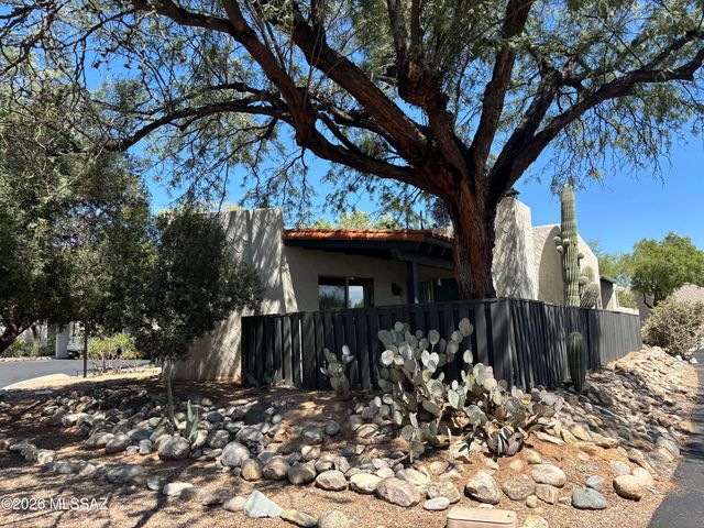 5454 N La Casita Drive, Tucson, AZ 85718