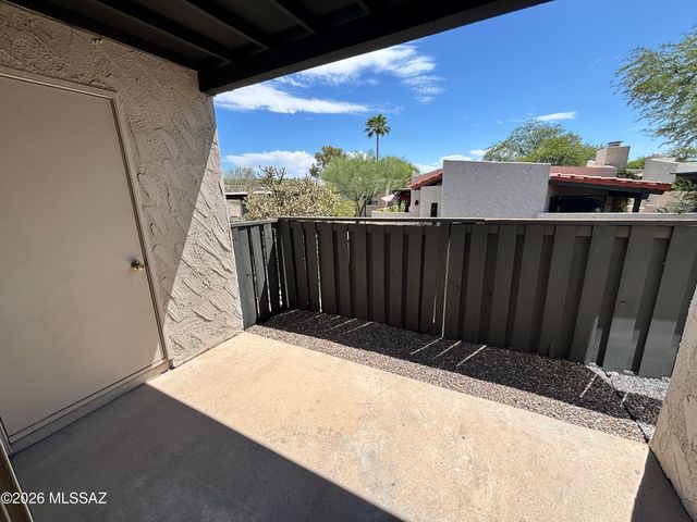 5454 N La Casita Drive, Tucson, AZ 85718