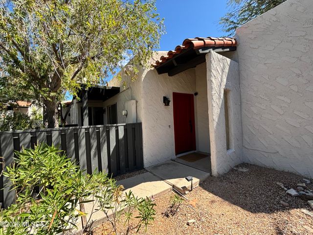 5454 N La Casita Drive, Tucson, AZ 85718