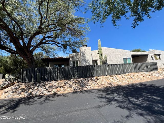 5454 N La Casita Drive, Tucson, AZ 85718