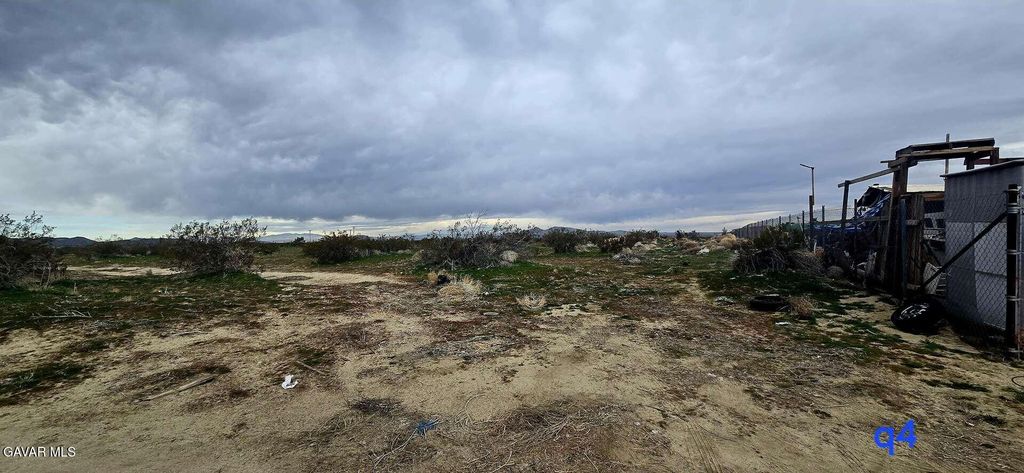 20800 E Avenue Q4, Palmdale, CA 93591