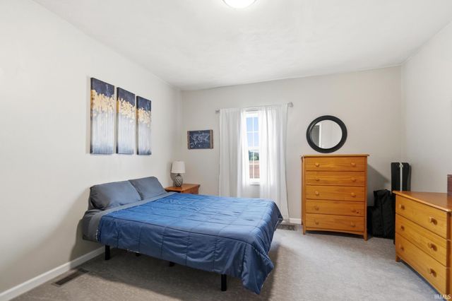 6033 N 200 E Road, Huntington, IN 46750