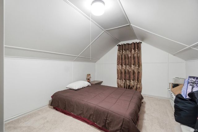 6033 N 200 E Road, Huntington, IN 46750