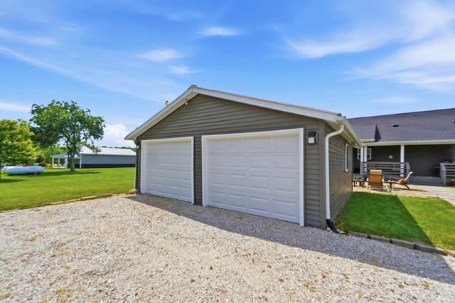 6033 N 200 E Road, Huntington, IN 46750