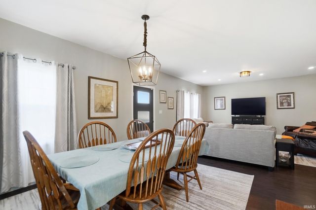 6033 N 200 E Road, Huntington, IN 46750