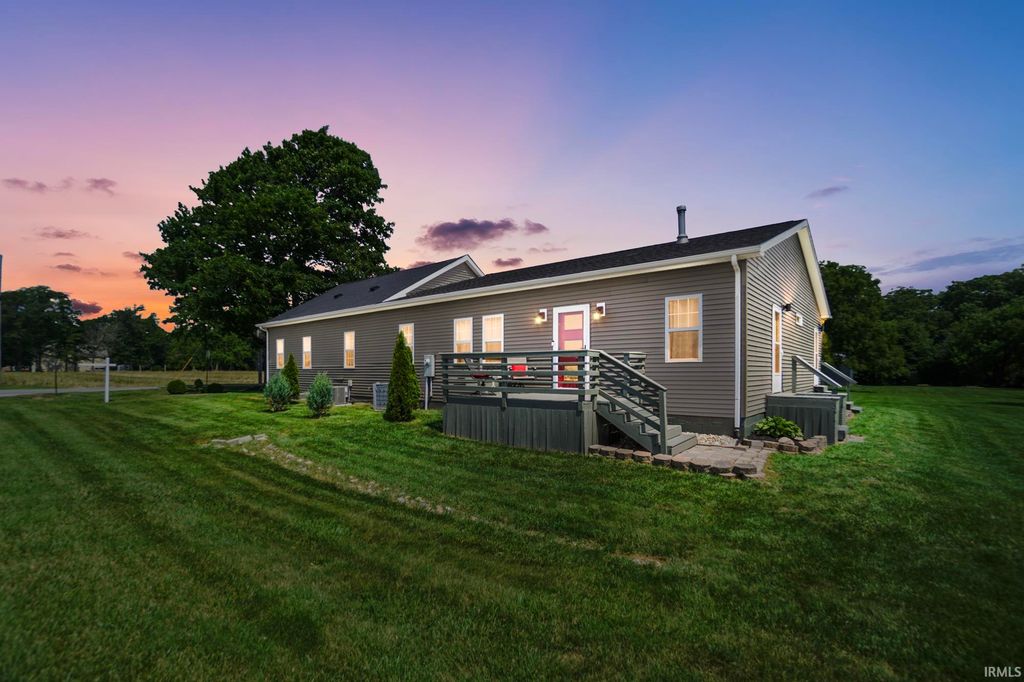 6033 N 200 E Road, Huntington, IN 46750