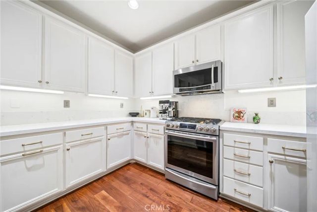 27616 Cobblestone Court, Valencia, CA 91354