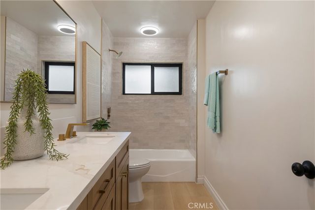 6611 Glade, Woodland Hills, CA 91303