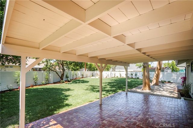 6611 Glade, Woodland Hills, CA 91303