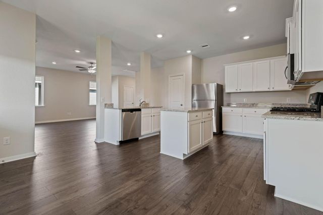 15870 Berry Hill Drive, Conroe, TX 77303