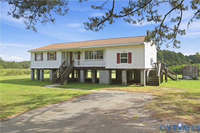 379 Piney Point Rd, Onemo, VA 23130
