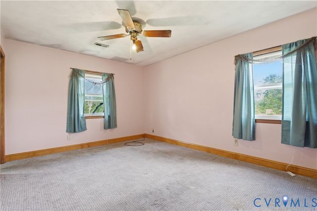 379 Piney Point Rd, Onemo, VA 23130