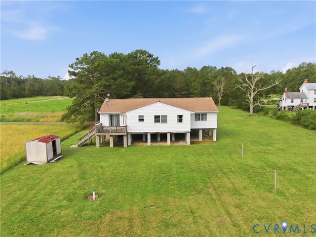 379 Piney Point Rd, Onemo, VA 23130