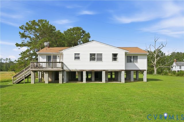 379 Piney Point Rd, Onemo, VA 23130