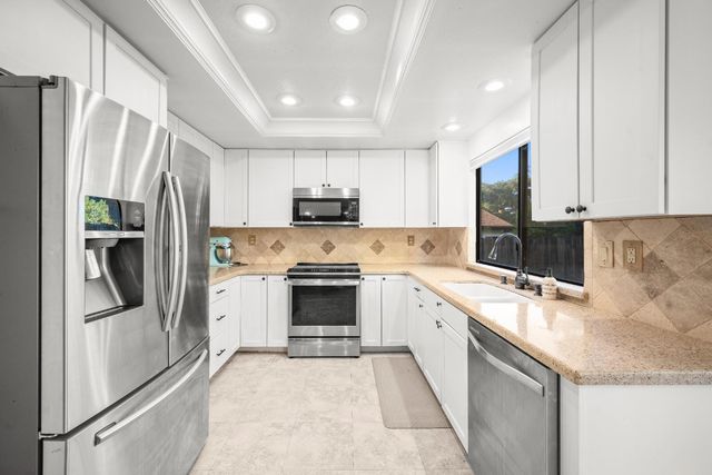 8236 Crestshire Cir, Orangevale, CA 95662