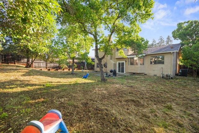 8236 Crestshire Cir, Orangevale, CA 95662