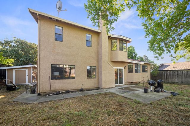 8236 Crestshire Cir, Orangevale, CA 95662