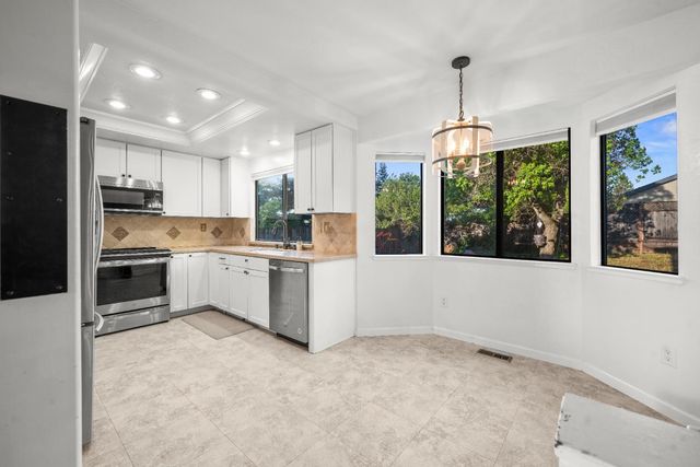 8236 Crestshire Cir, Orangevale, CA 95662