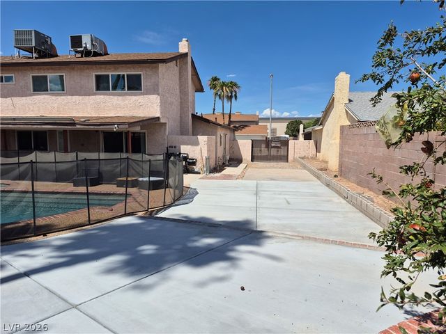 5849 West Cherokee, Las Vegas, NV 89103