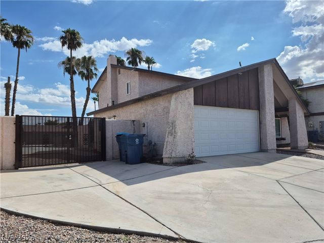 5849 West Cherokee, Las Vegas, NV 89103