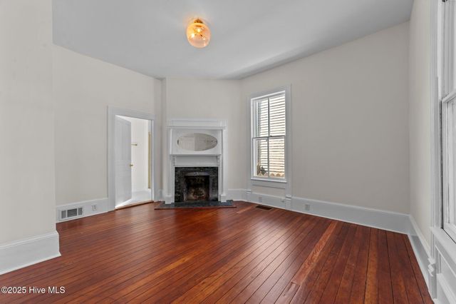 325 N Market Street, Washington, NC 27889
