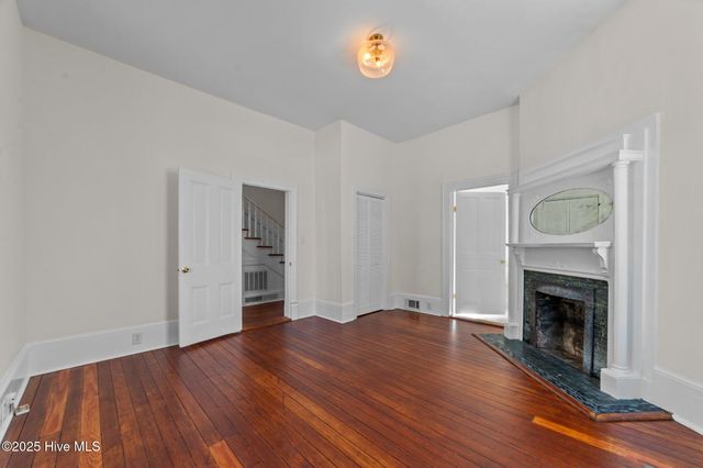 325 N Market Street, Washington, NC 27889