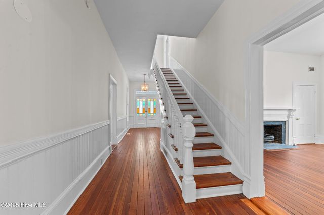 325 N Market Street, Washington, NC 27889