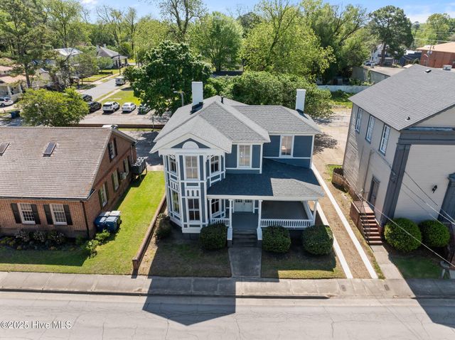 325 N Market Street, Washington, NC 27889