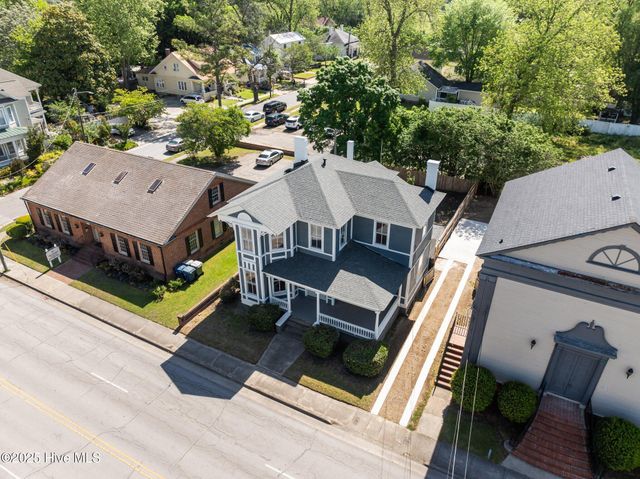 325 N Market Street, Washington, NC 27889