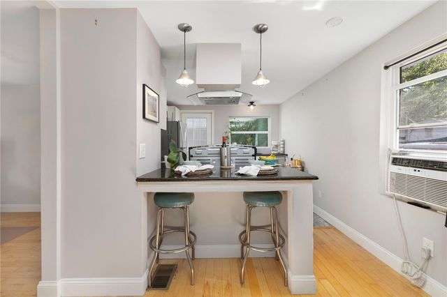 86 Oakside Street, Warwick, RI 02889