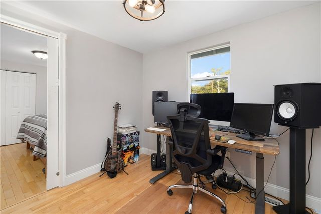86 Oakside Street, Warwick, RI 02889