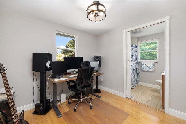 86 Oakside Street, Warwick, RI 02889