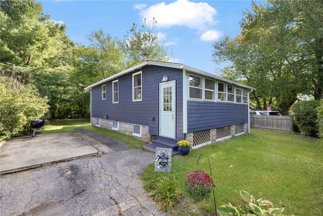86 Oakside Street, Warwick, RI 02889