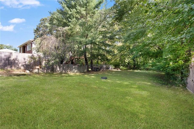 86 Oakside Street, Warwick, RI 02889