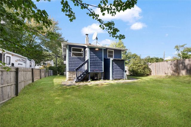 86 Oakside Street, Warwick, RI 02889